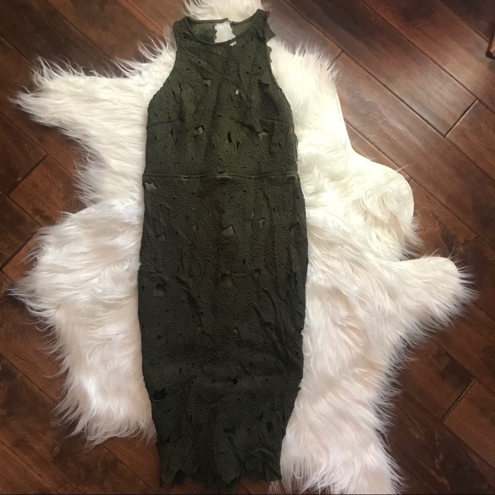 Amazing Deep Green Lace Midi Dress! 🌟